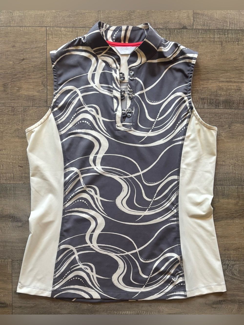 Callaway women’s size large quarter button collar sleeveless swirl golf shirt